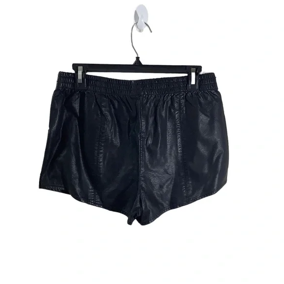 UO Silence + Noise Vegan Leather Shorts - Picture 2 of 4